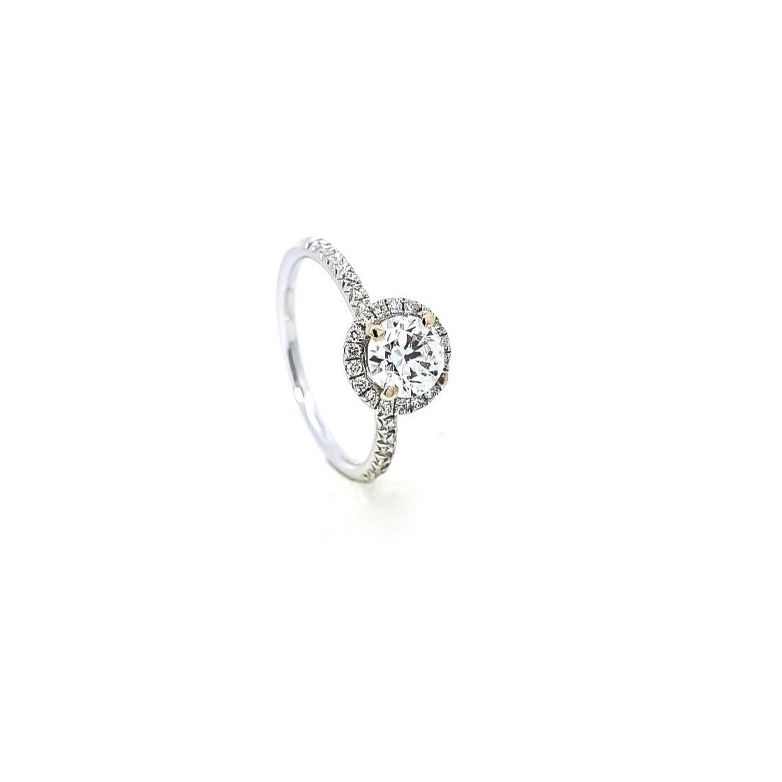 Anillo de compromiso en oro blanco 18k con diamantes