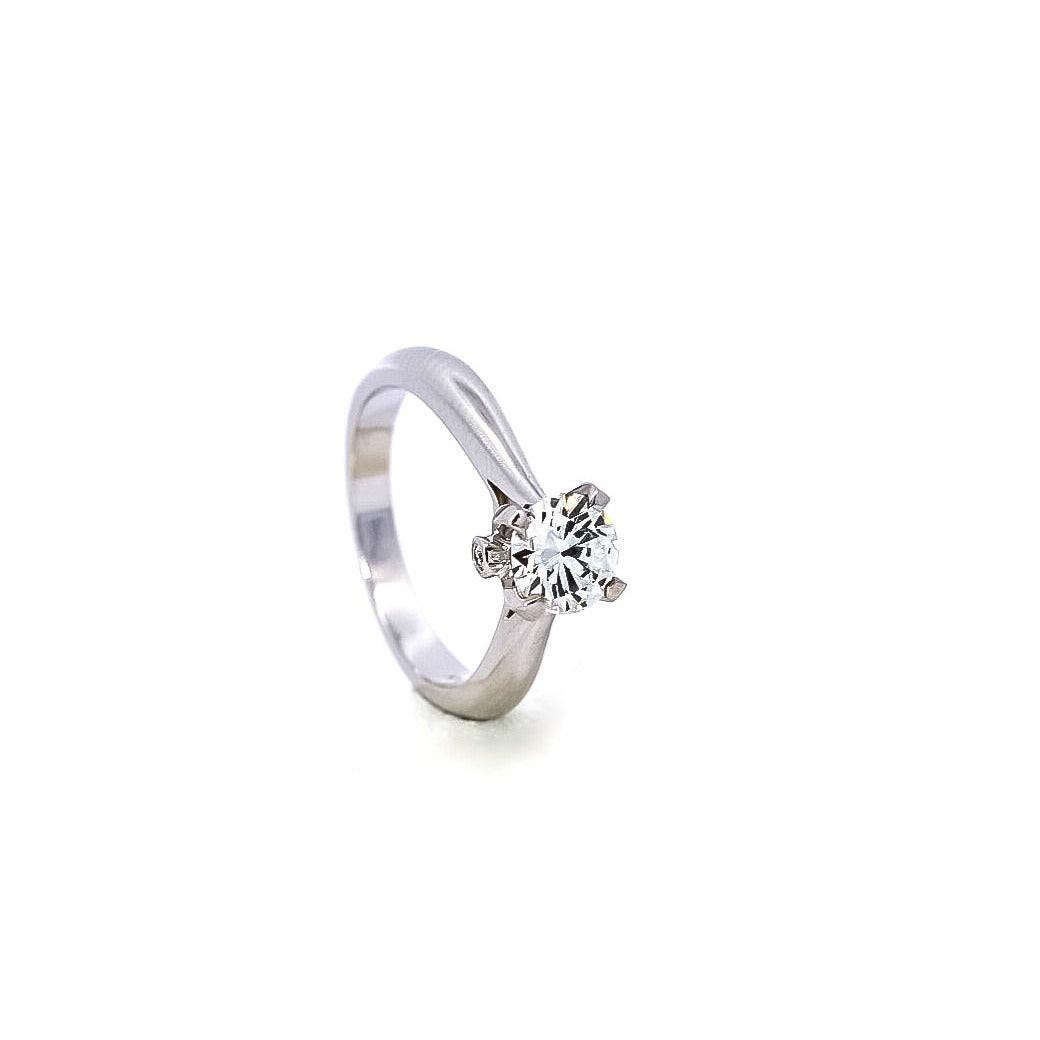 Anillo solitario en oro blanco con diamante 1.0ct