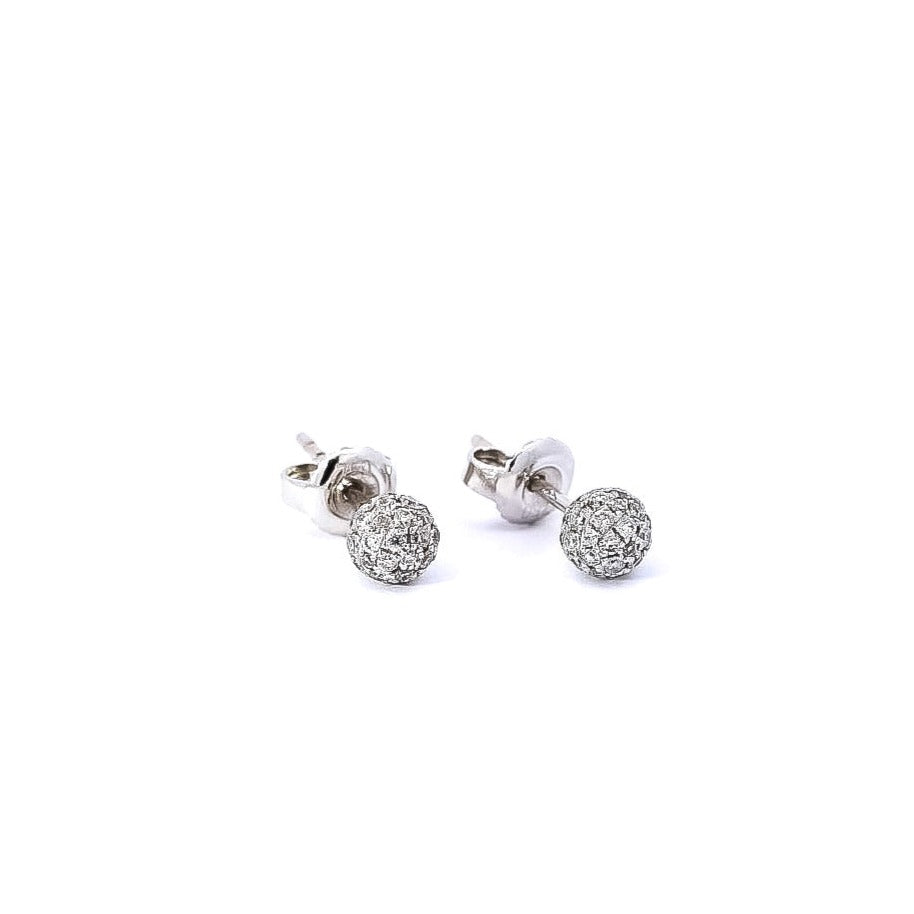 Aretes de oro blanco  en diseño de esfera con diamantes
