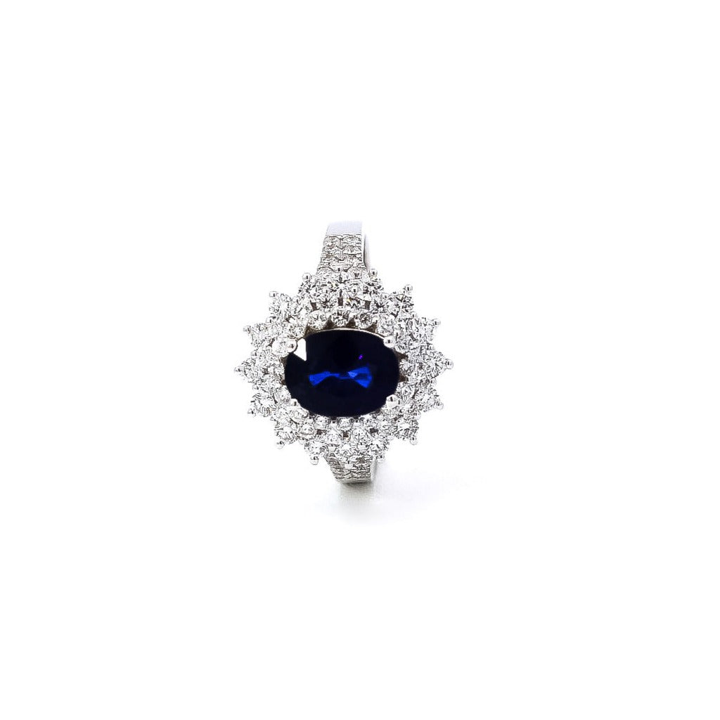 Anillo oro blanco con doble halo de diamantes y zafiro 1.90ct corte ovalado