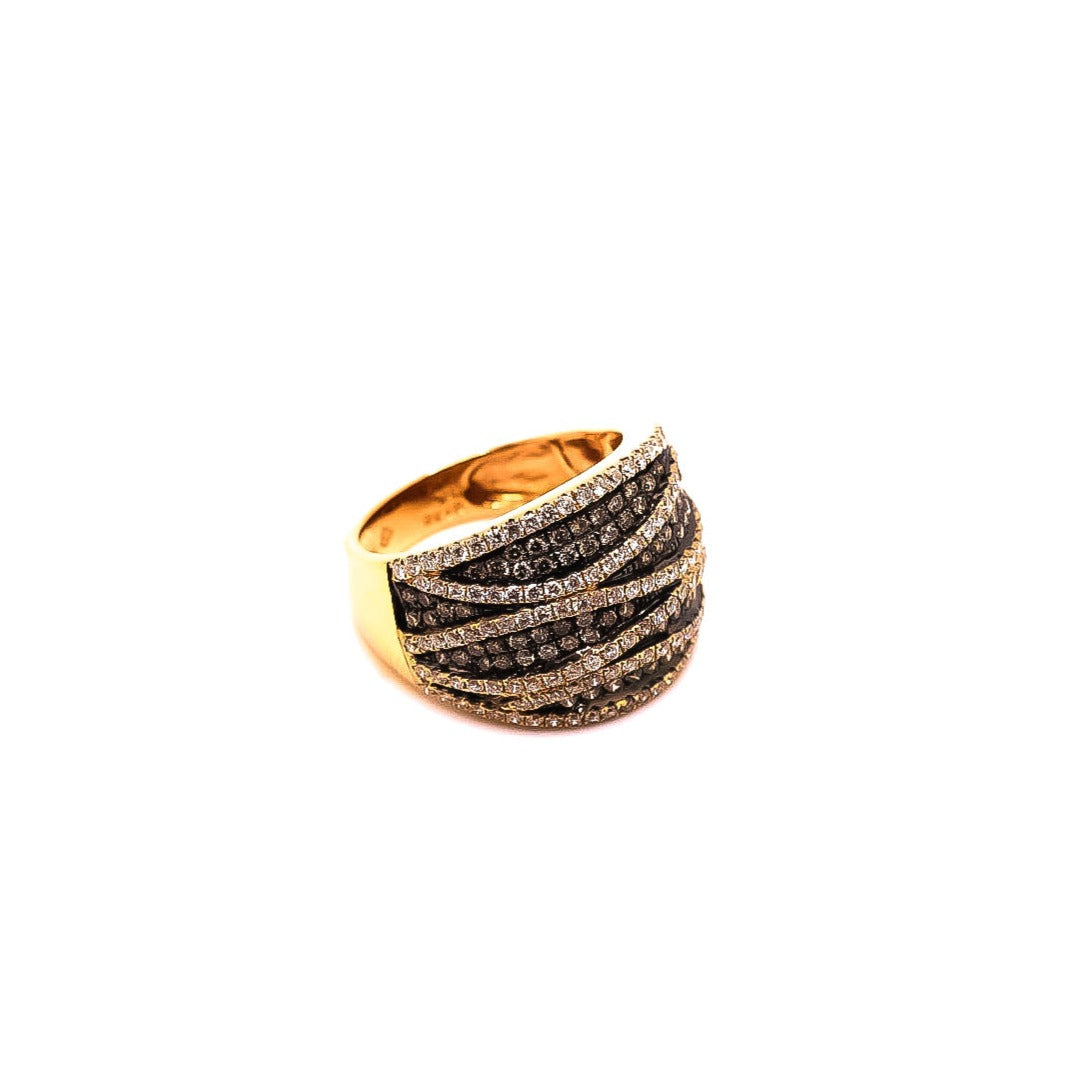 Anillo ancho oro amarillo con diamantes