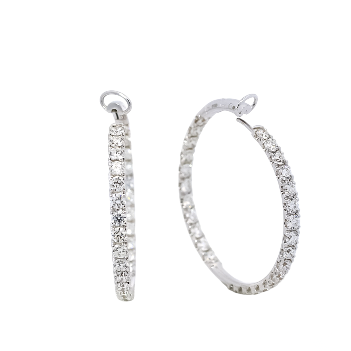 argollas en oro blanco con diamantes en ambas caras