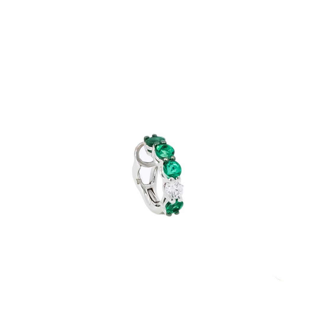 Ear Cuff oro blanco con diamantes y esmeraldas