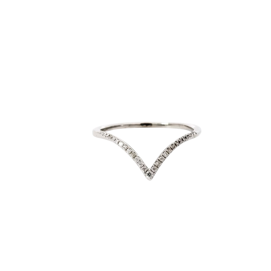 Anillo oro blanco diseño lineal con diamantes