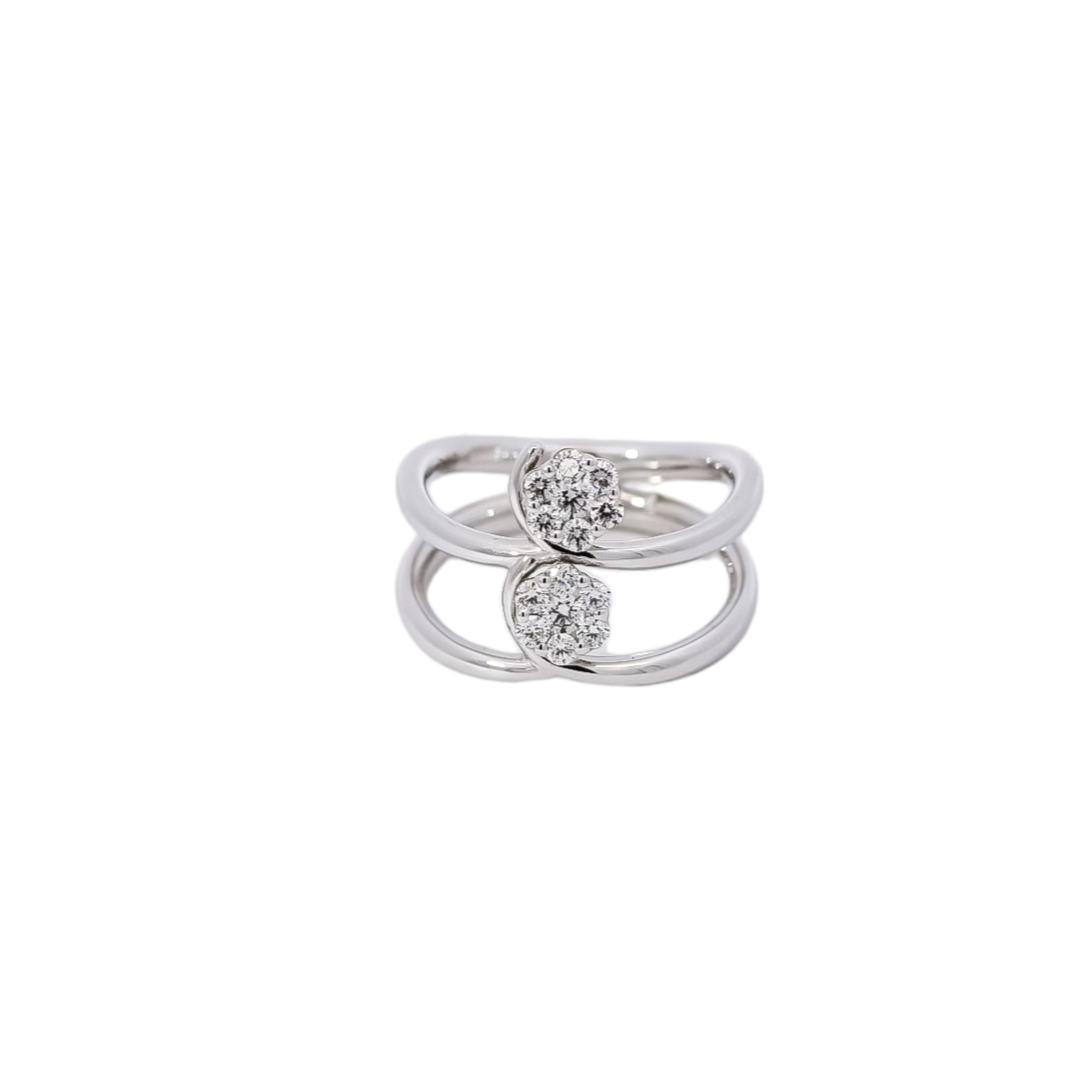 Anillo de dos líneas  en oro blanco con diamantes
