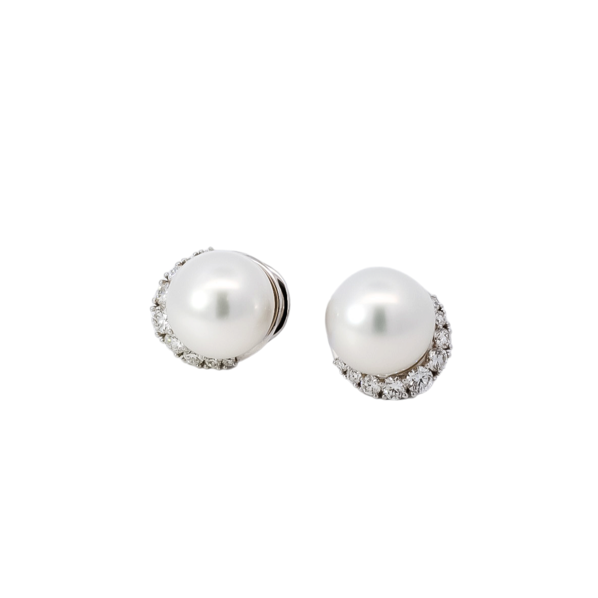 Solitarios en Perlas blancas de oro blanco y diamantes