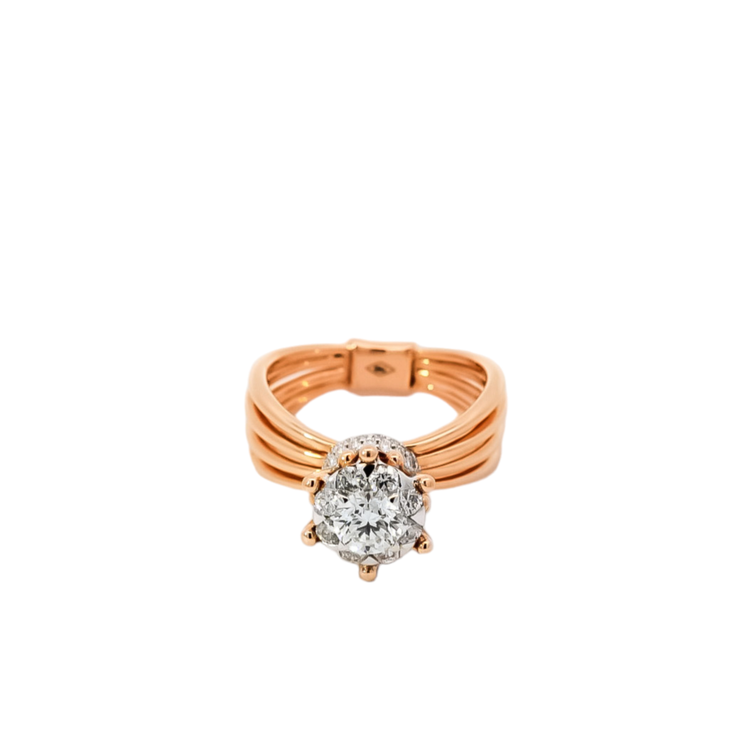 Anillo oro rosa 18kt con diseño de líneas con diamantes centrales