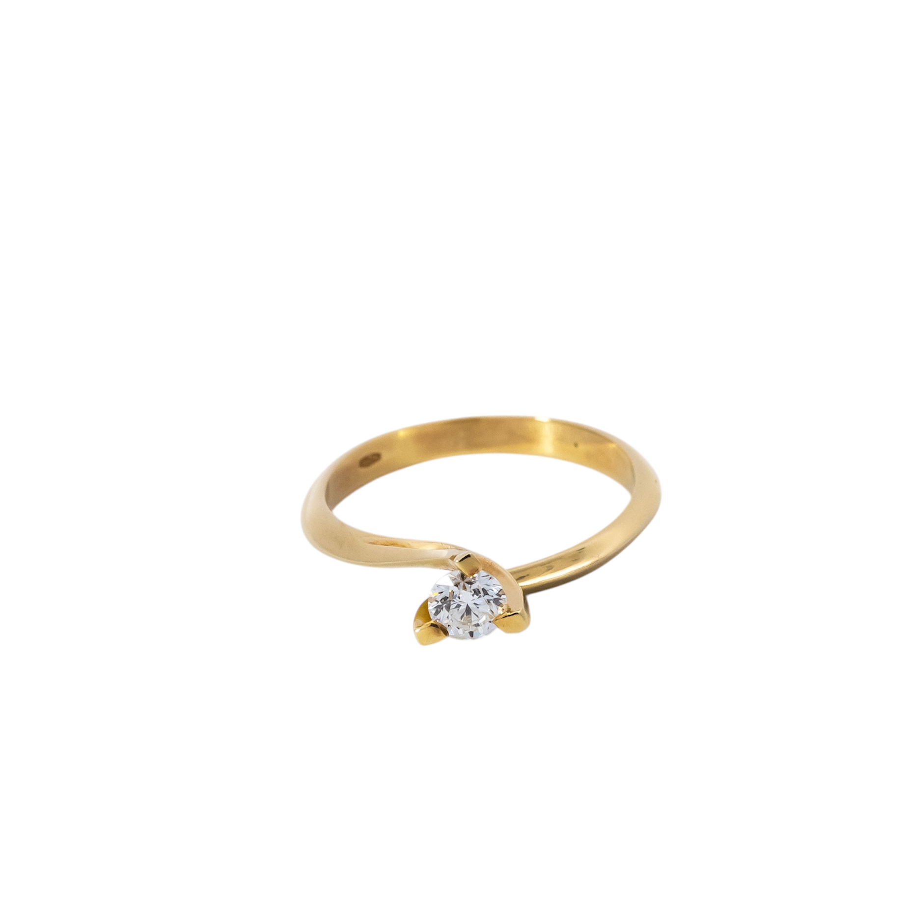 Anillo de compromiso solitario oro amarillo 18kt diseño entrelazado con diamante 0.30ct