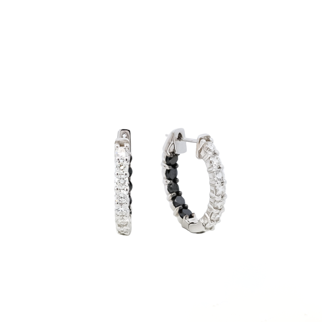 Aretes tipo argollas en oro blanco 18kt con diamantes blanco y negro