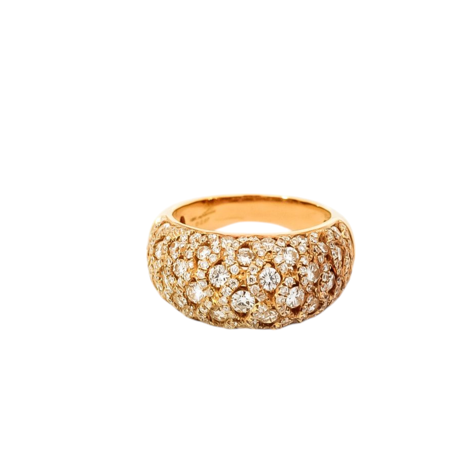Anillo ancho oro amarillo 18kt semi banda  con diamantes