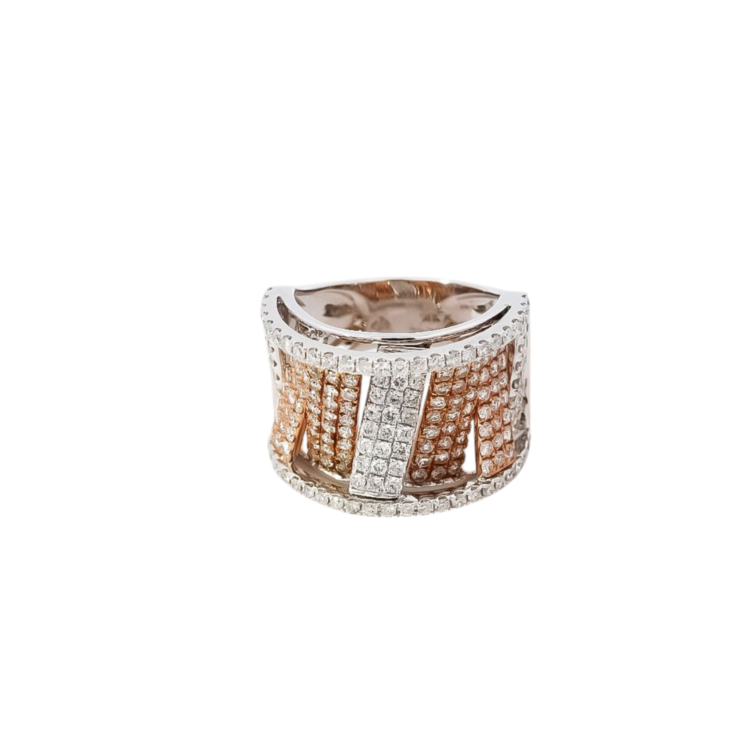 Anillo ancho líneas entrelazadas  bicolor 18kt con diamantes