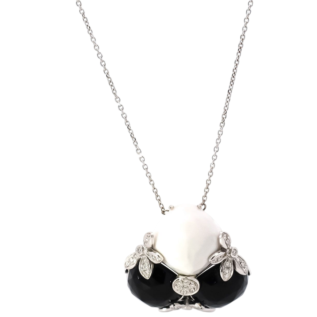 Collar oro blanco 18kt con onix y agatha, diseño de flores con diamantes