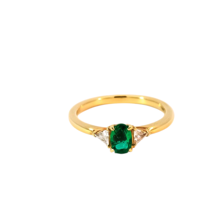 Anillo oro amarillo 18kt con diamantes y esmeralda corte ovalado