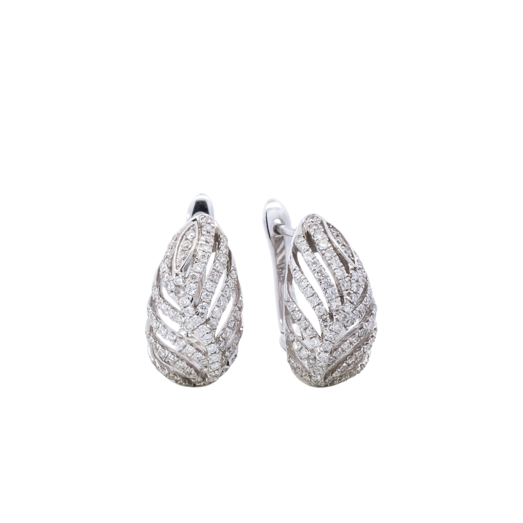 Aretes tipo  huguies oro blanco 18kt diseño de hojas con diamantes