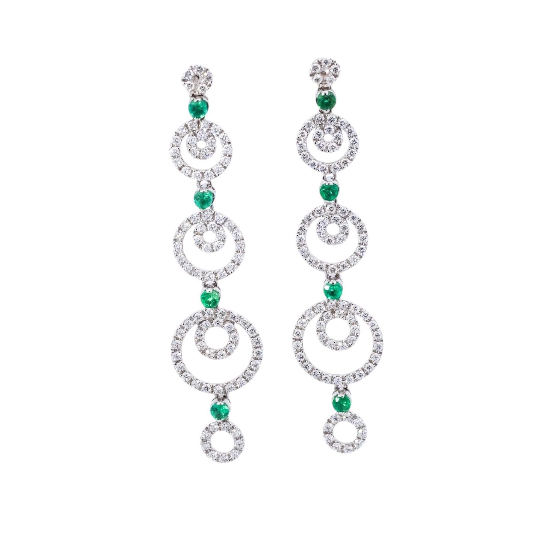 Aretes largos oro blanco 18kt con diamantes y esmeraldas