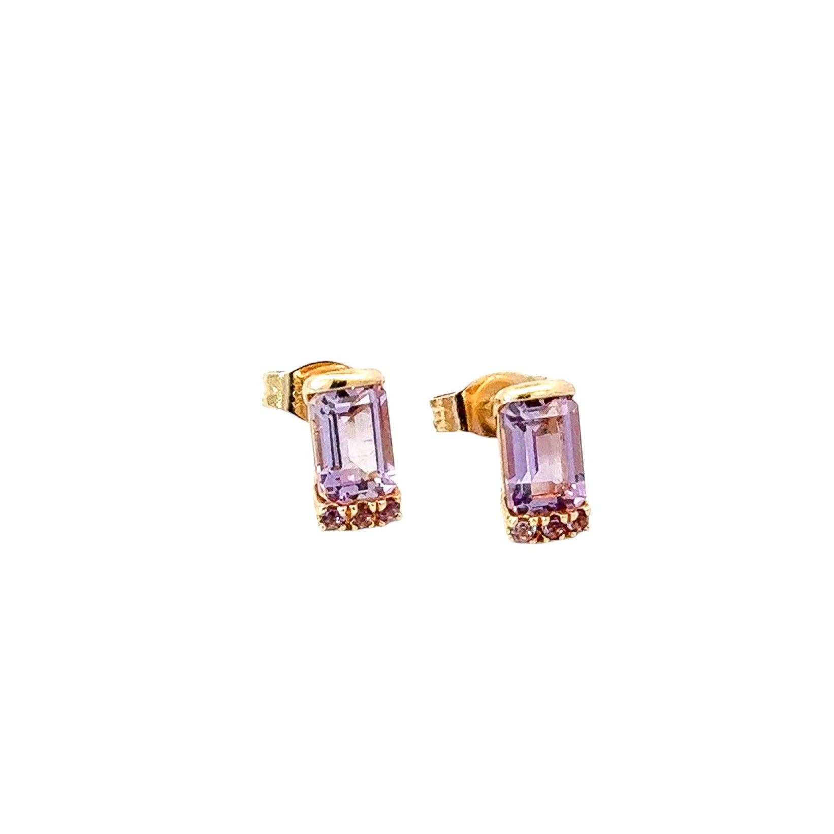 Aretes 18k tipo topos en  amatistas corte esmeraldas