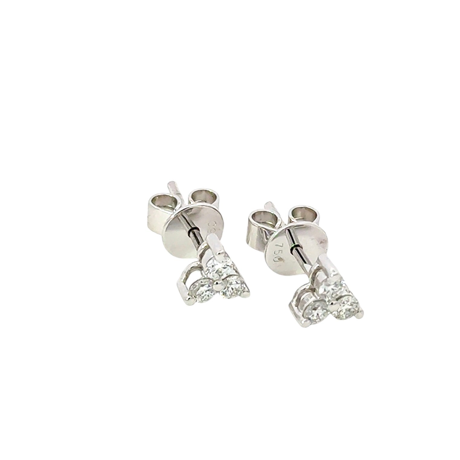 Aretes 18k diseño triangular en diamantes